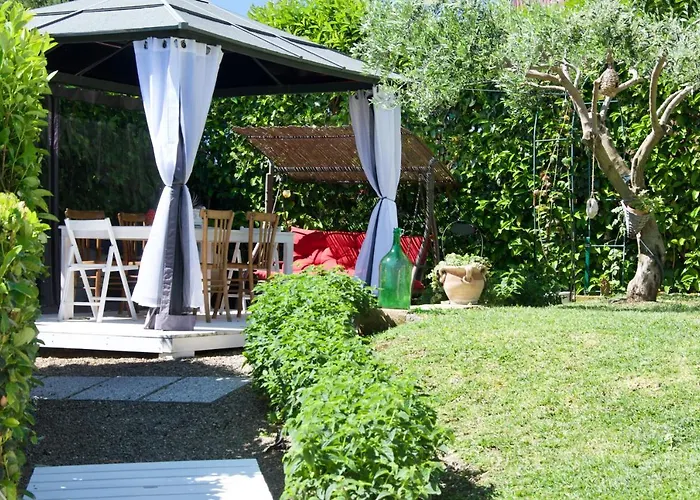 Volli Three 住宿加早餐酒店 3*