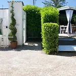Volli Three 3*