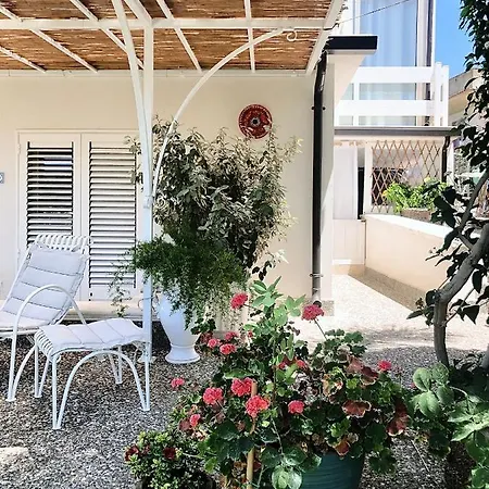 Volli Three Bed & Breakfast