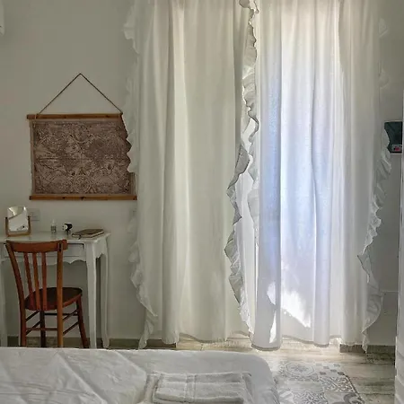 Volli Three Bed & Breakfast 3*