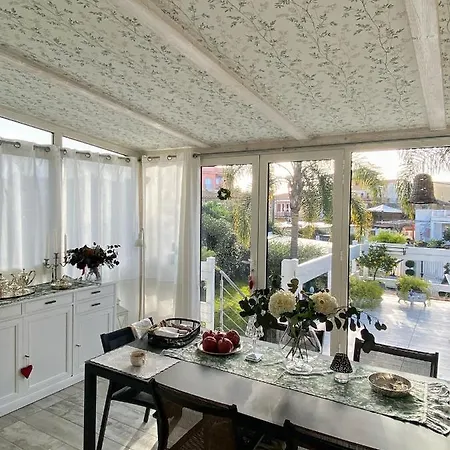 Volli Three Bed & Breakfast 3*