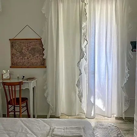 Bed & Breakfast Volli Three 3*