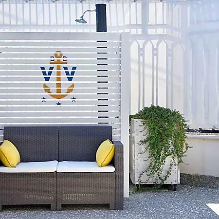Bed & Breakfast Volli Three 3*