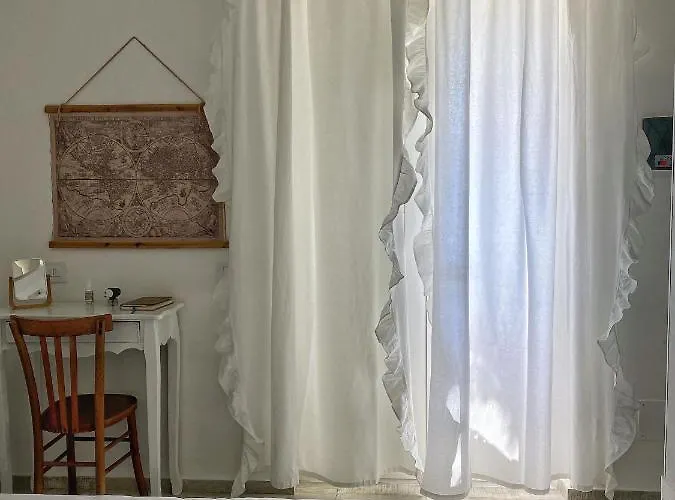 Volli Three Bed & Breakfast 3*