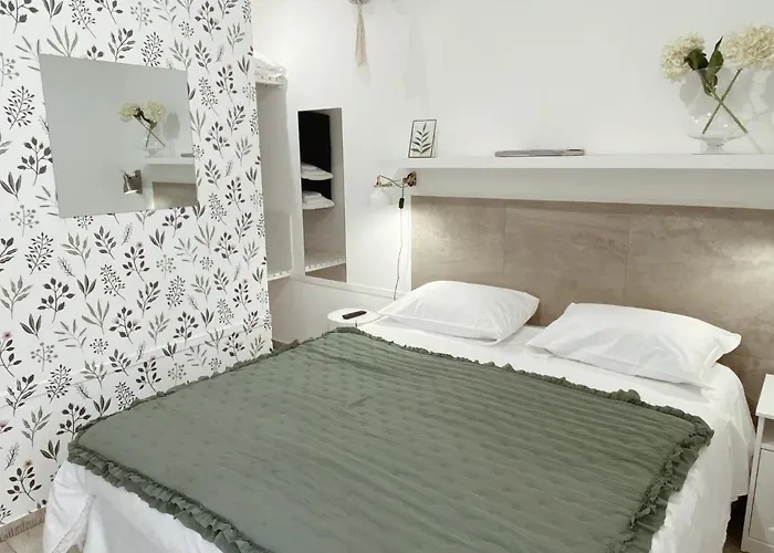 Bed & Breakfast Volli Three
