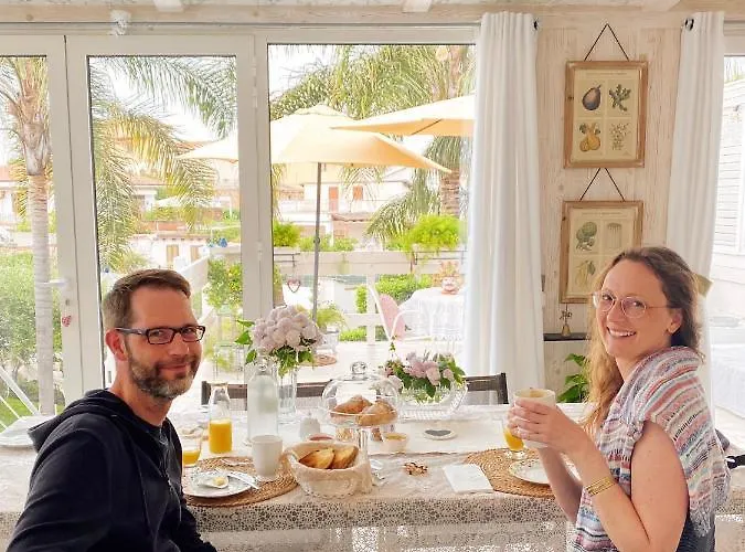 Bed & Breakfast Volli Three